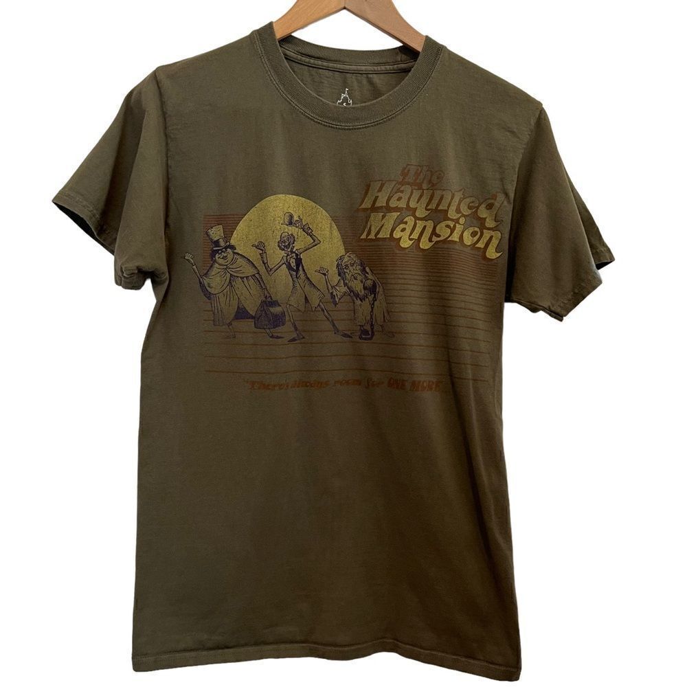 Disney The Haunted Mansion Hitchhiking Ghosts Short Sleeve Olive Tee size S